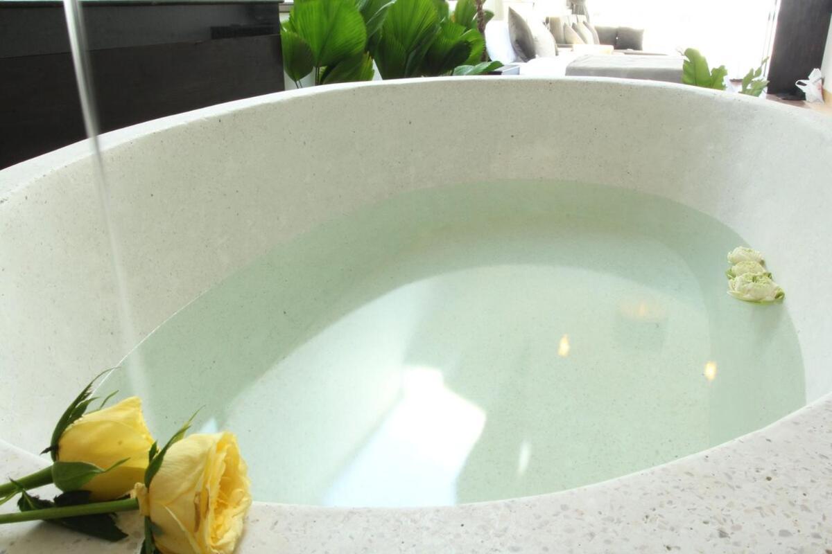 Blue Crystal Boutique Hotel Phnom Penh Ngoại thất bức ảnh