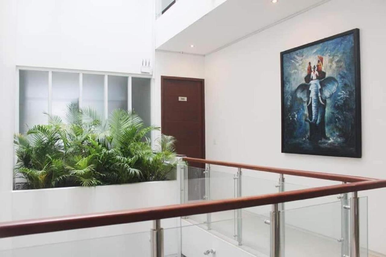 Blue Crystal Boutique Hotel Phnom Penh Ngoại thất bức ảnh