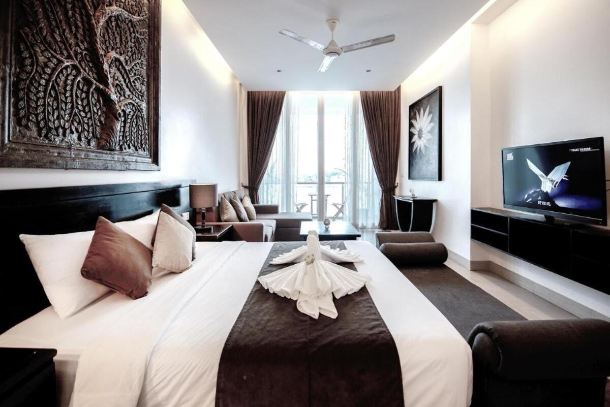 Blue Crystal Boutique Hotel Phnom Penh Ngoại thất bức ảnh