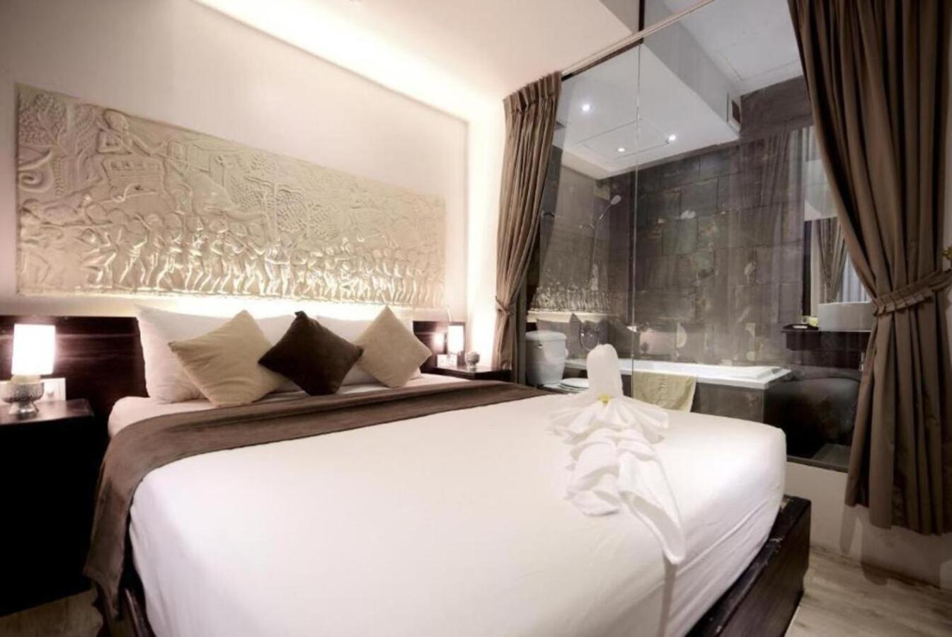 Blue Crystal Boutique Hotel Phnom Penh Ngoại thất bức ảnh